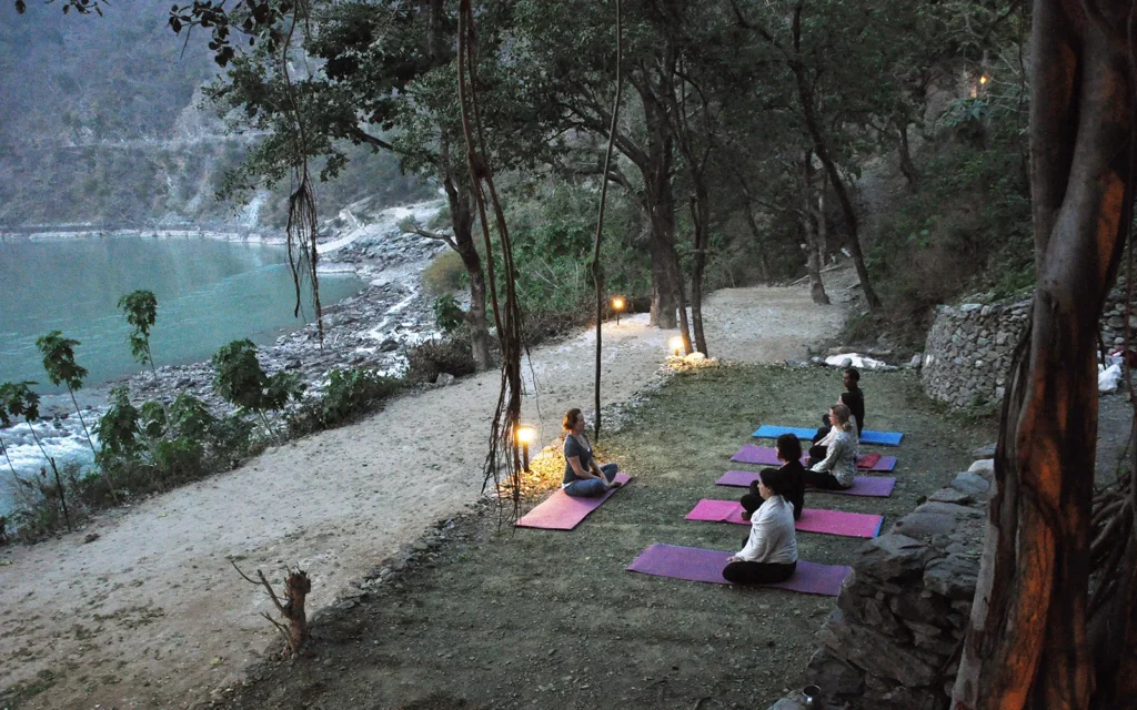 Whether you’re a nature lover, a spiritual seeker, or a family looking for a peaceful escape from city life, Devprayag offers the perfect setting.