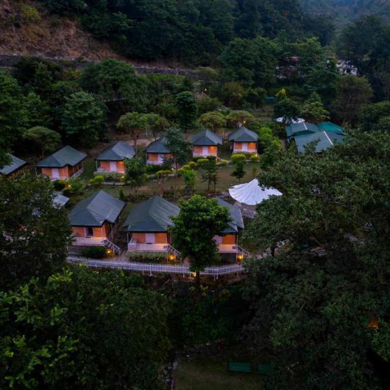 Best Hotels and Resorts in Devprayag?